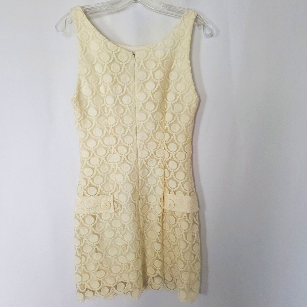 bebe Women's Dress Size Small Off-White Lace Fully Lined Shift Dress 60's Vibe